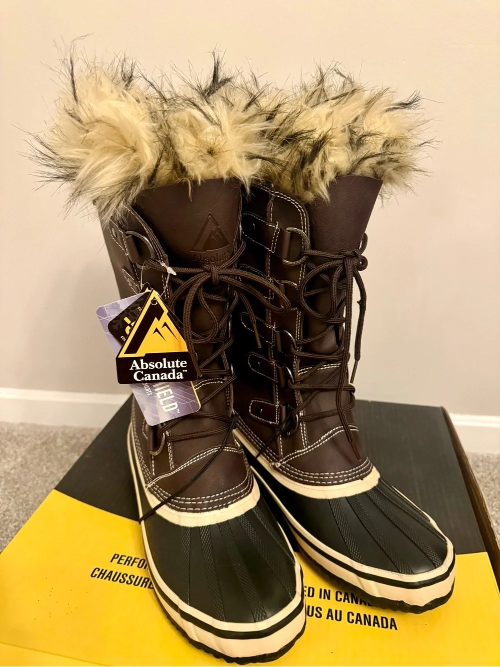 Absolute Canada Women's Brown Faux-Fur Lined Winter Lace-Up Boots